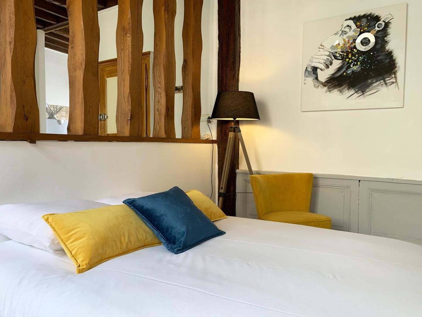 Le Clocher- Appartement Dans Le Coeur De Ville Chartres Dış mekan fotoğraf